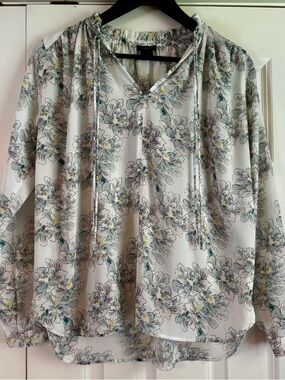 Ann Taylor White Floral V-Neck Blouse with Gray & Yellow Accents